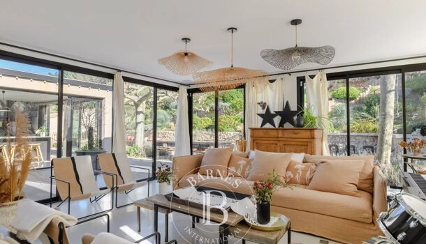 Propri&eacute;t&eacute; 10 pièces  à vendre Cassis 13260