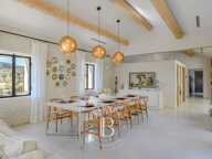 VENTE - CASSIS - SUPERBE PROPRIETE FAMILALE  AVEC ANNEXE ET PISC — photo 3