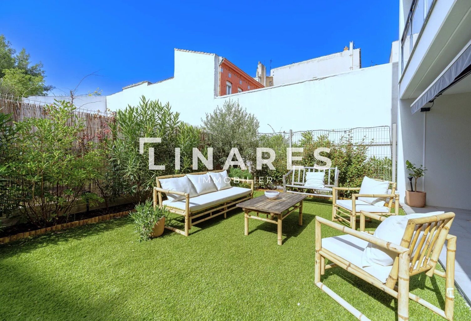 VAUBAN - Appartement T3 de 65m² - Terrasse - Jardin - Box - 1300 — photo 1