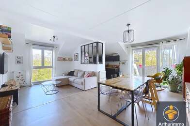 Appartement 4 pièces 255000 €