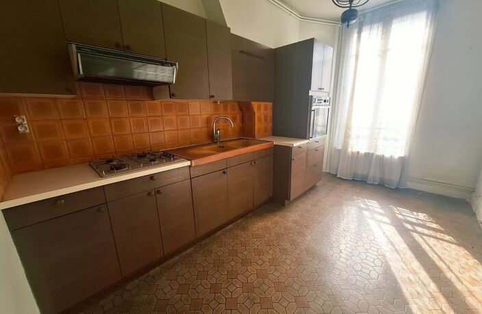 Vente appartement 4 pièces 65 m² Paris 18 (75018) — photo 4