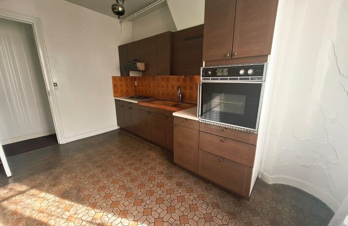 Vente appartement 4 pièces 65 m² Paris 18 (75018) — photo 5