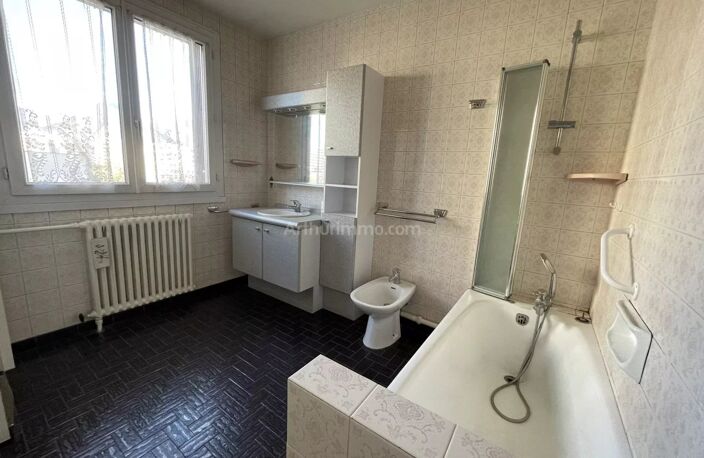 GRENOBLE EAUX CLAIRES – Appartement 5 pièces + cuisine, 117 m² (loi Carrez) — photo 3
