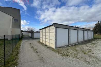 Garage  214000 €