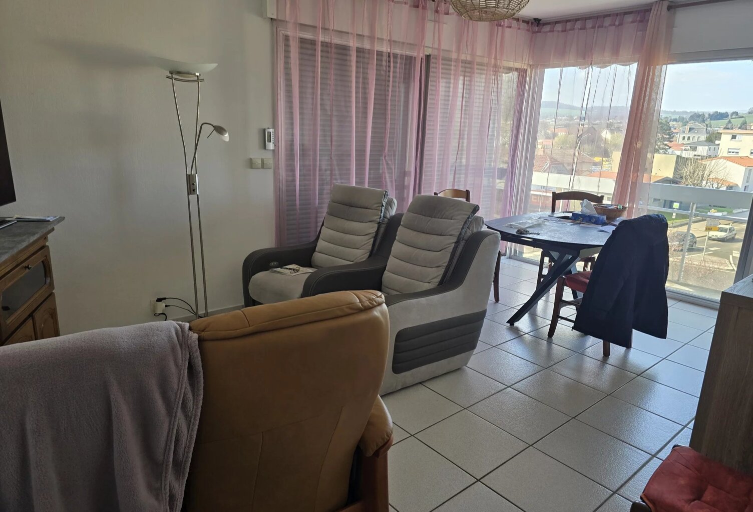 TRES BEL APPARTEMENT LUMINEUX AVEC VUE — photo 1