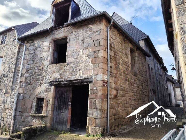 Bien atypique & plein de charme ! Ancien four à pain à rénové au cœur de Meymac — photo 1