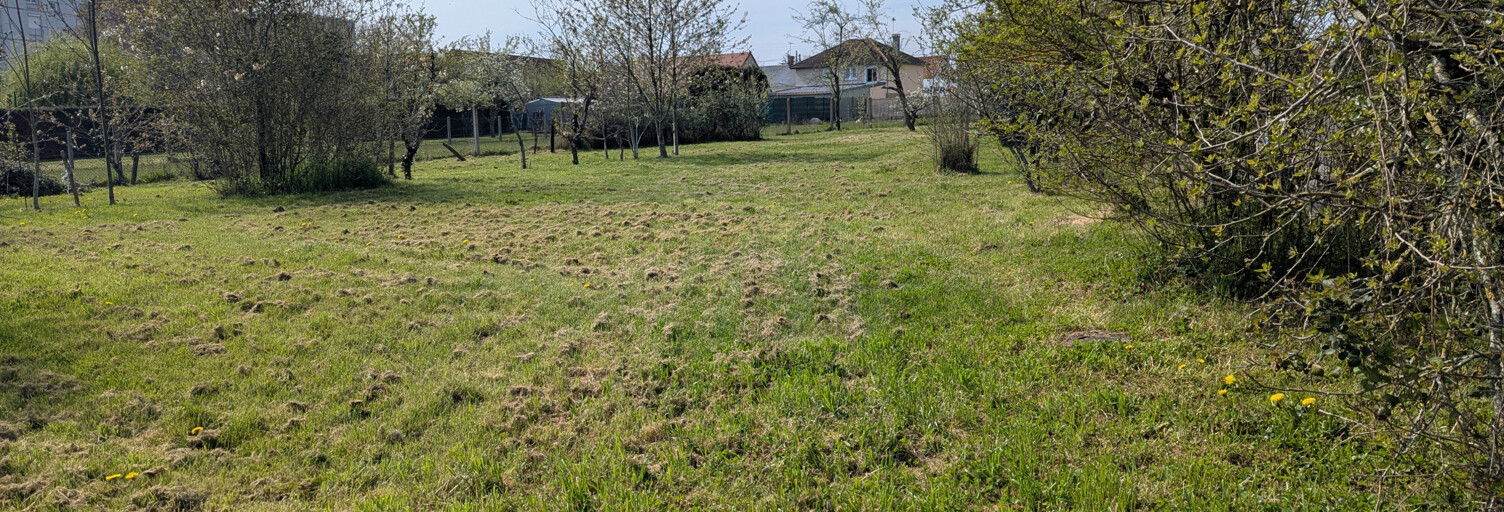 Terrain  793 m² à vendre à La Châtre (36400)