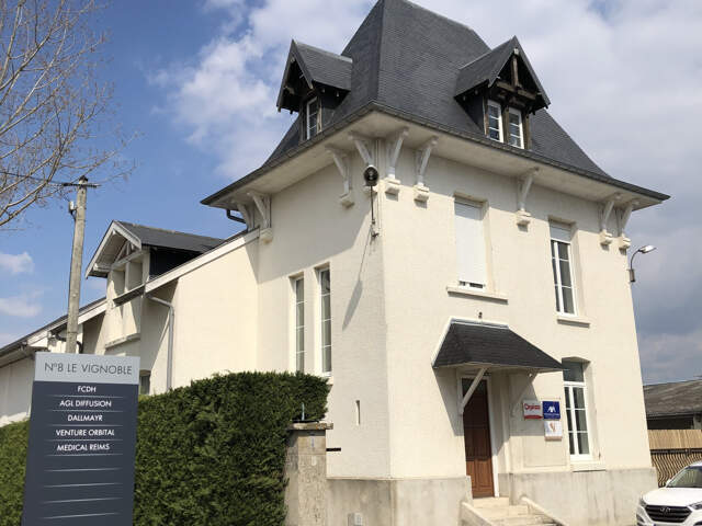 Bureau à louer - Proche Bezannes — photo du bien