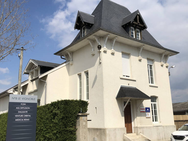 Bureau à louer - Proche Bezannes — photo 1
