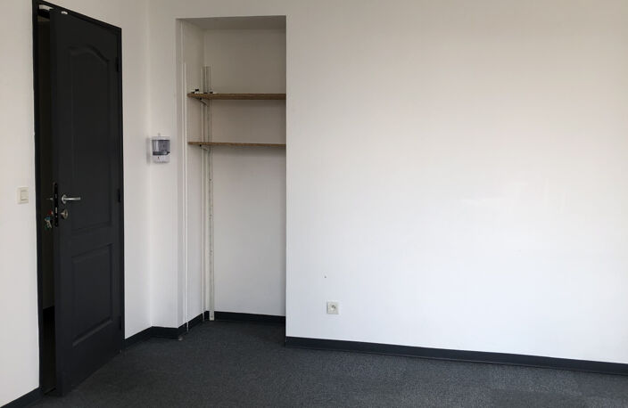 Bureau à louer - Proche Bezannes — photo 3