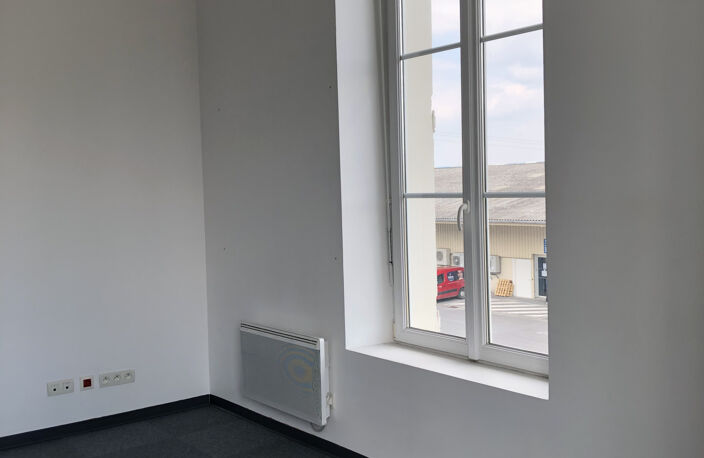 Bureau à louer - Proche Bezannes — photo 4