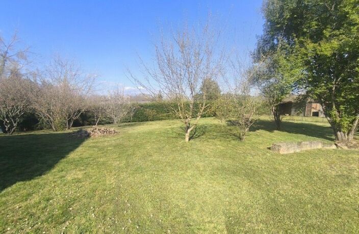 Séjour lumineux et grand terrain constructible — photo 3