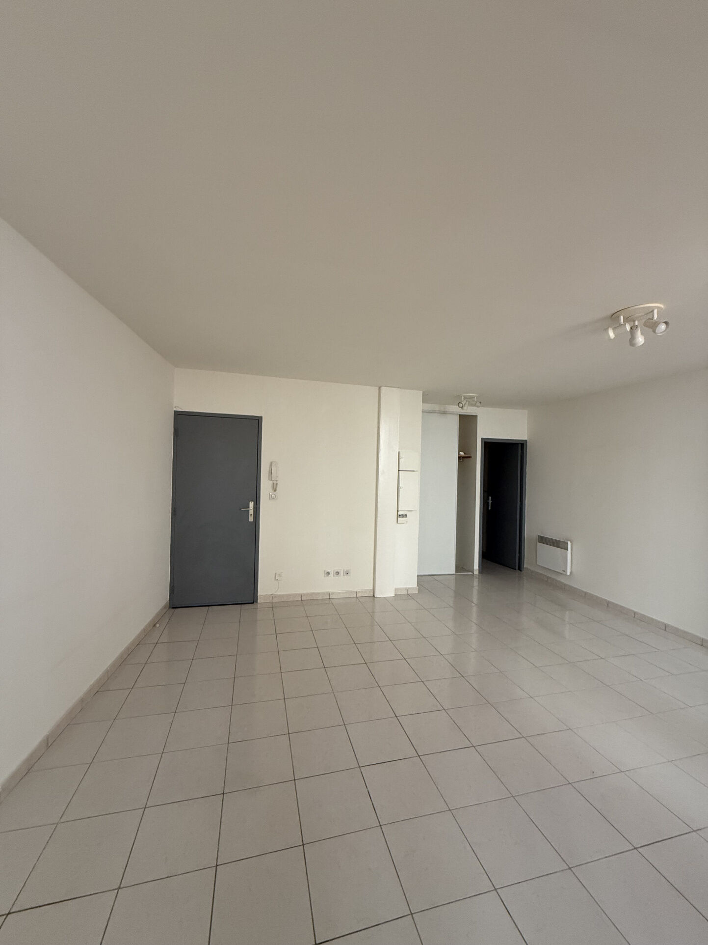 Appartement  T1 à louer Aubagne 13400
