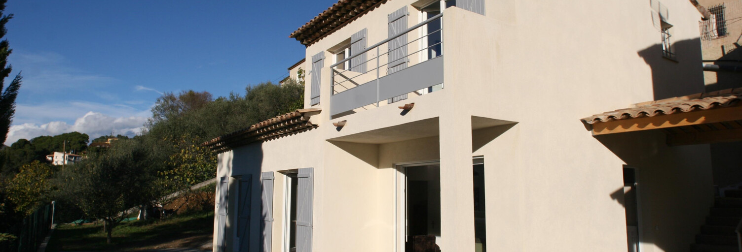 Maison 4 Pièces 87 m² à louer à Saint-Martin-du-Var (06670)