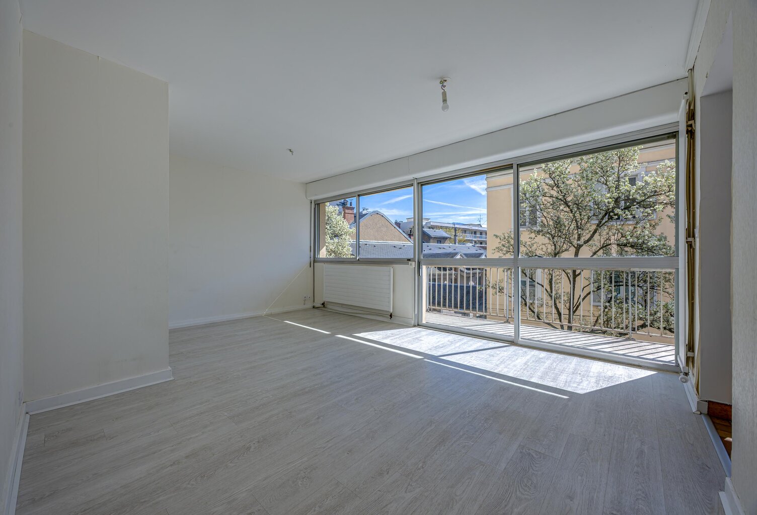 Vente appartement 3 pièces  Chambéry (73000) — photo 1