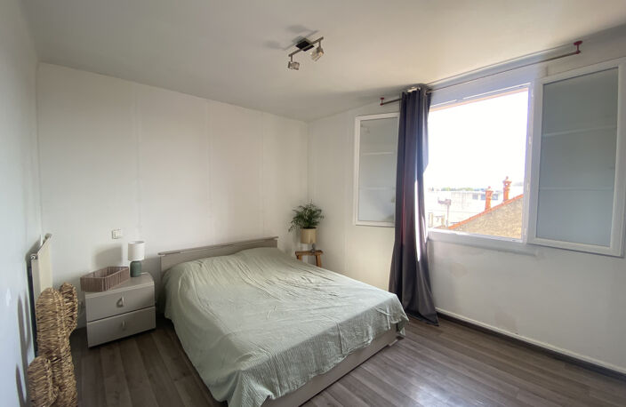 A VENDRE - NIMES - Les AMOUREUX - APPARTEMENT 4 PIECES 60 m — photo 2