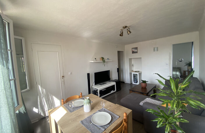 A VENDRE - NIMES - Les AMOUREUX - APPARTEMENT 4 PIECES 60 m — photo 3