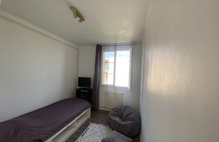 A VENDRE - NIMES - Les AMOUREUX - APPARTEMENT 4 PIECES 60 m — photo 5