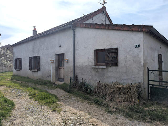 Maison d'habitation au coeur d'un petit hameau ! — photo du bien