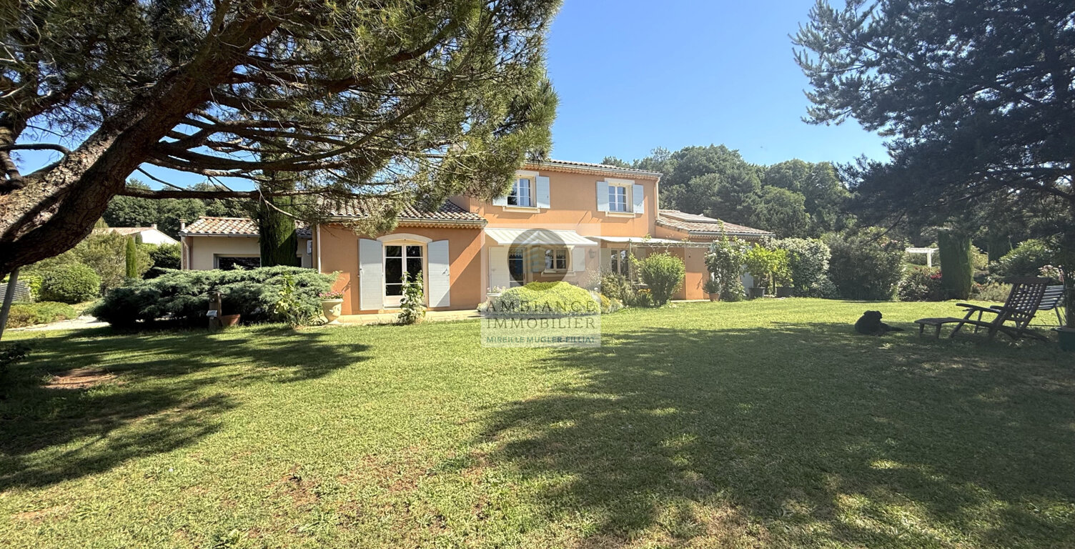 Elégance provençale dans un cadre d'exception — photo 1