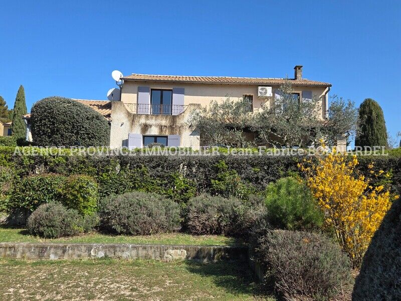 Villa / Maison  T9 à vendre Saint-Paul-Trois-Châteaux 26130