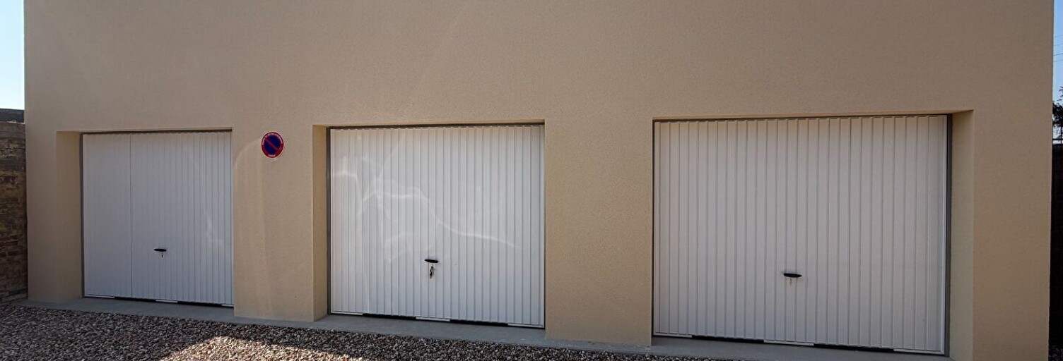 Garage  14 m² à louer à Le Neubourg (27110)