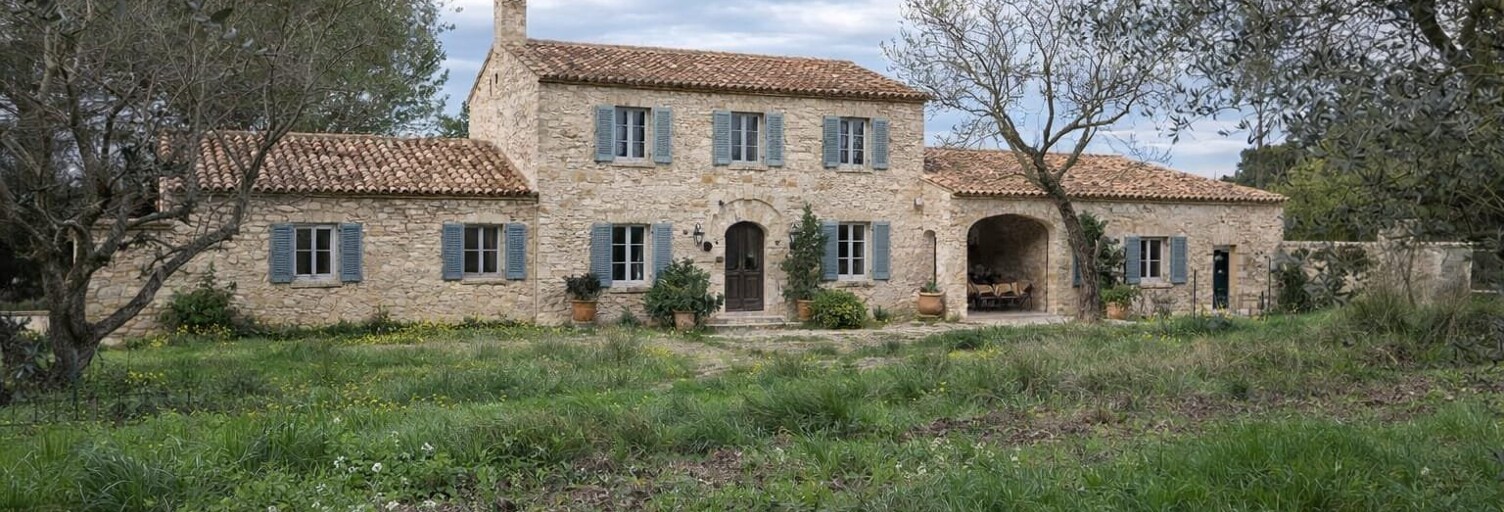 Maison 7 Pièces 160 m² à vendre à Paradou (13520)