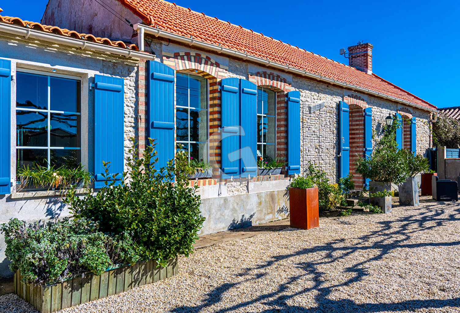 Maison de caractère Longeville Sur Mer 10 pièce(s) 223 m2 — photo 1