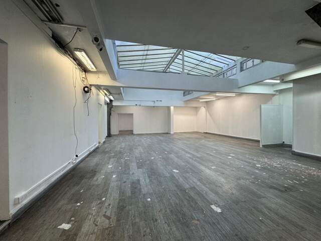 Boutique 4 p à PARIS 11ème — photo du bien