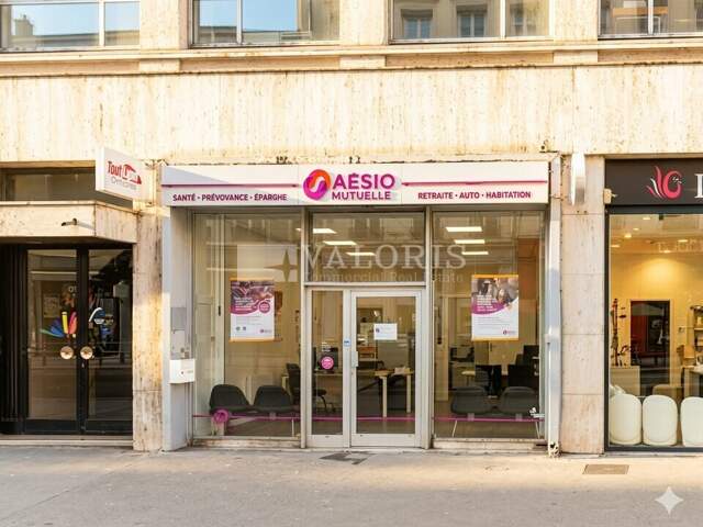 LOCAL COMMERCIAL à LOUER — photo du bien