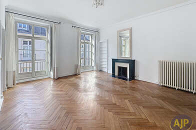 Appartement 3 pièces 1071 €