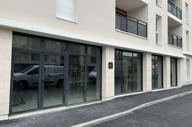 Commerce  256000 €