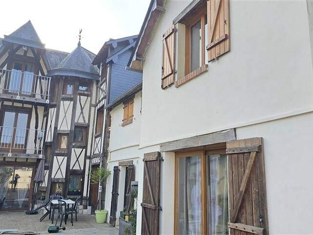 Maison 6 pièces 175 m² à Montville — photo du bien