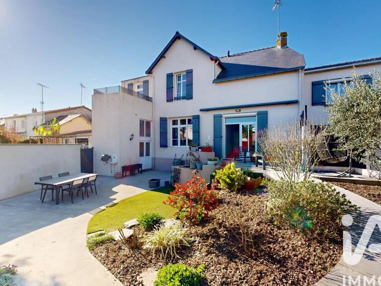 Vente Maison/villa 8 pièces — photo 1