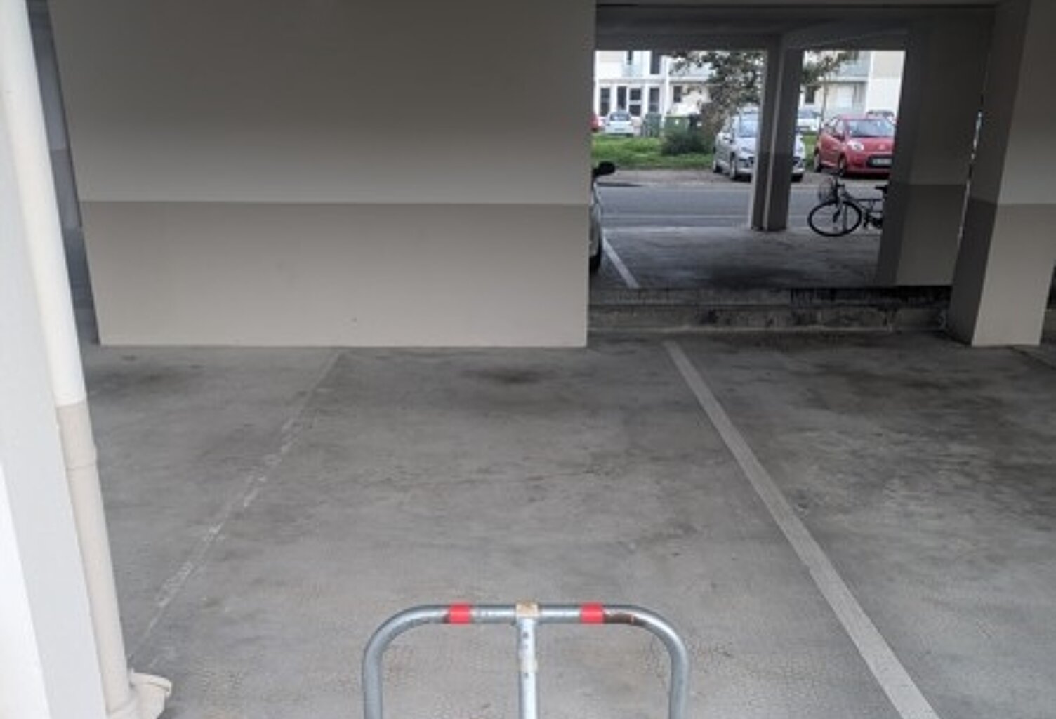 Vente garage   Talence (33400) — photo 1