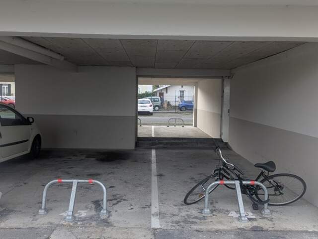 Garage à Talence — photo du bien