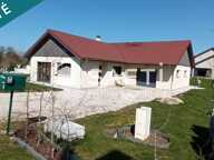 Bien rare sur le secteur. Idéal pour projet familial ou professionnel avec terrain de 23 ares 28. — photo 2