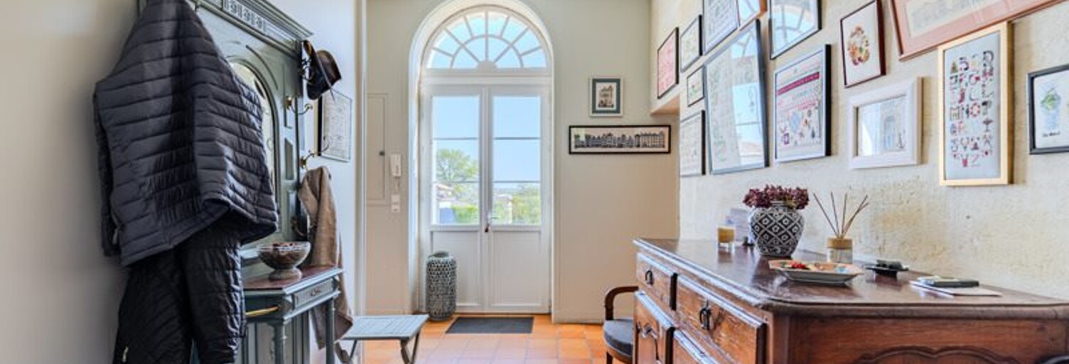 Maison 9 Pièces 283 m² à vendre à Galgon (33133)