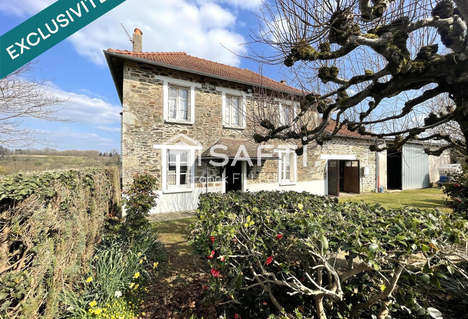 Jolie maison ancienne avec garage, cadre de rêve! — photo 1