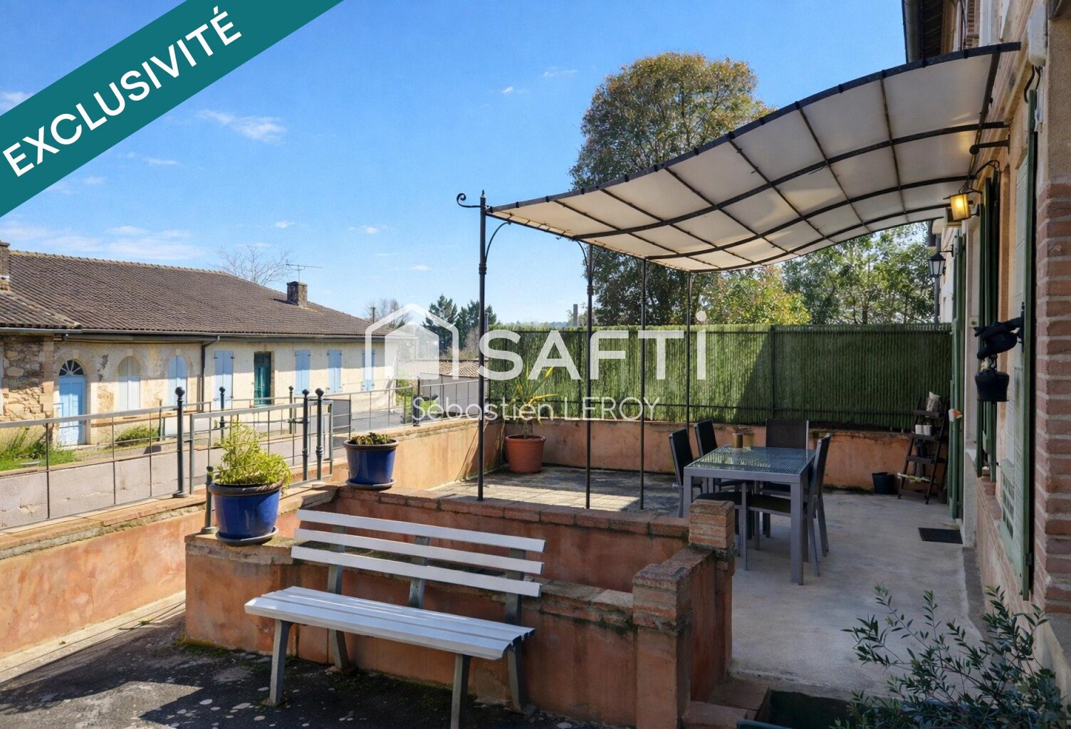 Cadours centre à pied, charme ancien et terrasse. — photo 1