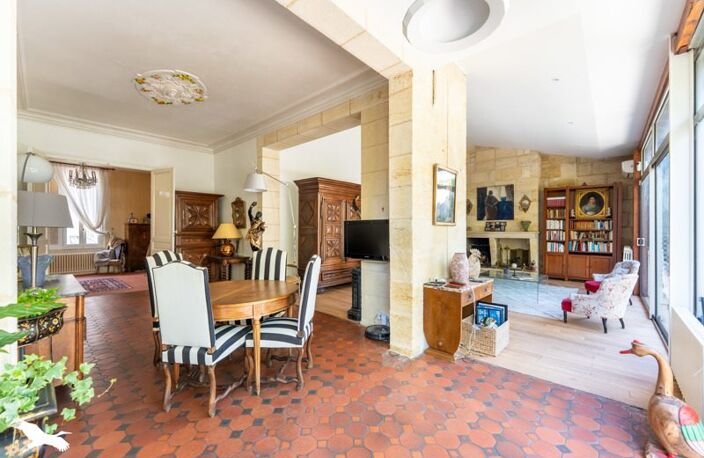 Vente maison 8 pièces 170 m² Bordeaux (33000) — photo 2
