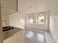MAISON DIVISEE EN 2 LOGEMENTS AVEC JARDIN ET POTENTIEL A TRAINEL — photo 3