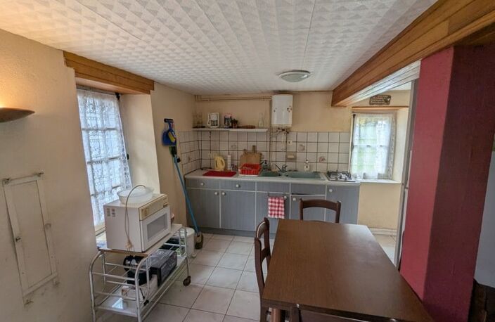 Maison en pierre de 3 pièces principales — photo 3