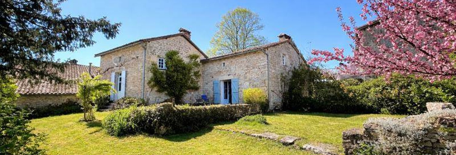 Maison 6 Pièces 130 m² à vendre à Benest (16350)