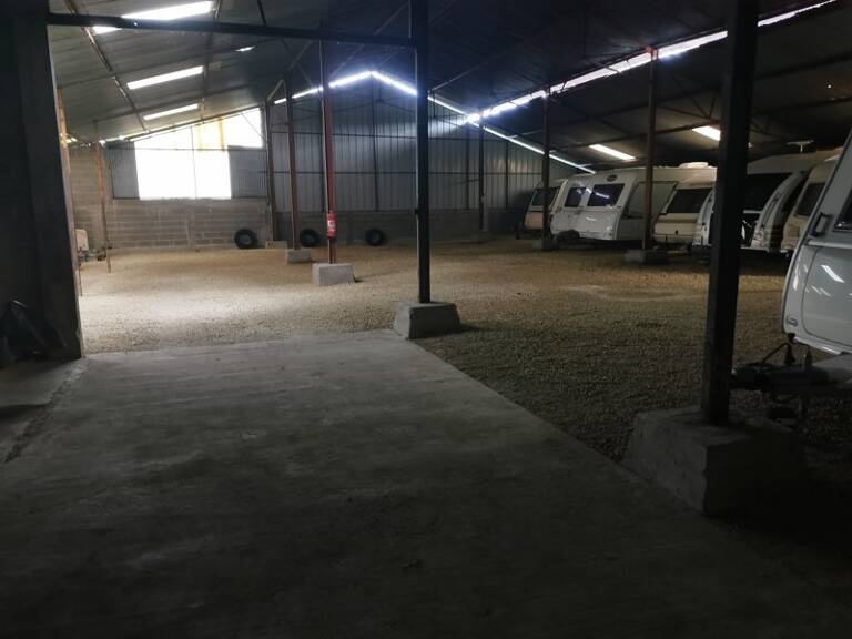 Garage   — photo 1