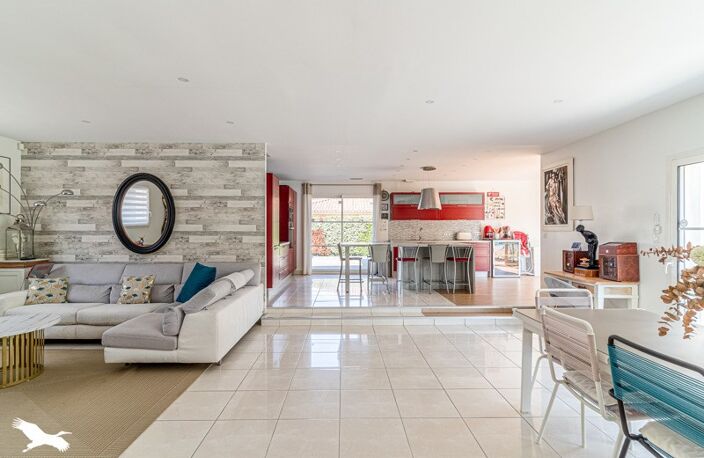 Contemporaine de 6 pièces principales — photo 2