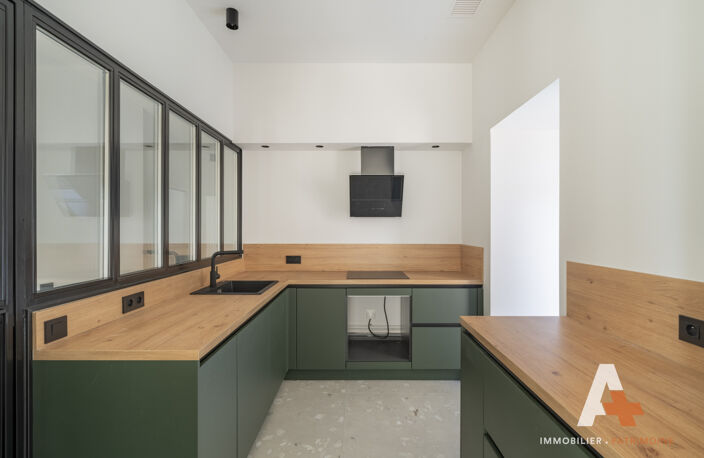 Marseille 7éme : Endoume-Malmousque, maison de ville avec jardin neuve avec garage — photo 3