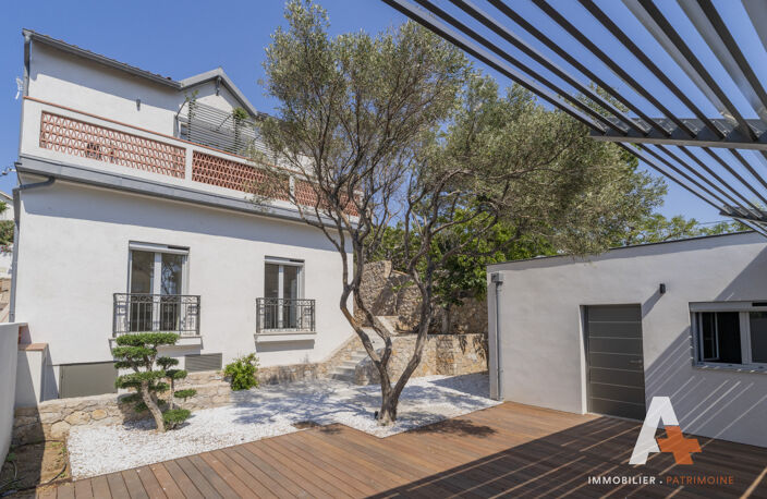 Marseille 7éme : Endoume-Malmousque, maison de ville avec jardin neuve avec garage — photo 5