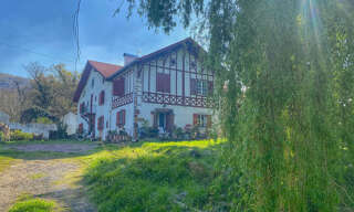 Maison 10 Pièces 346 m² à vendre à Saint-Jean-Pied-de-Port (64220)