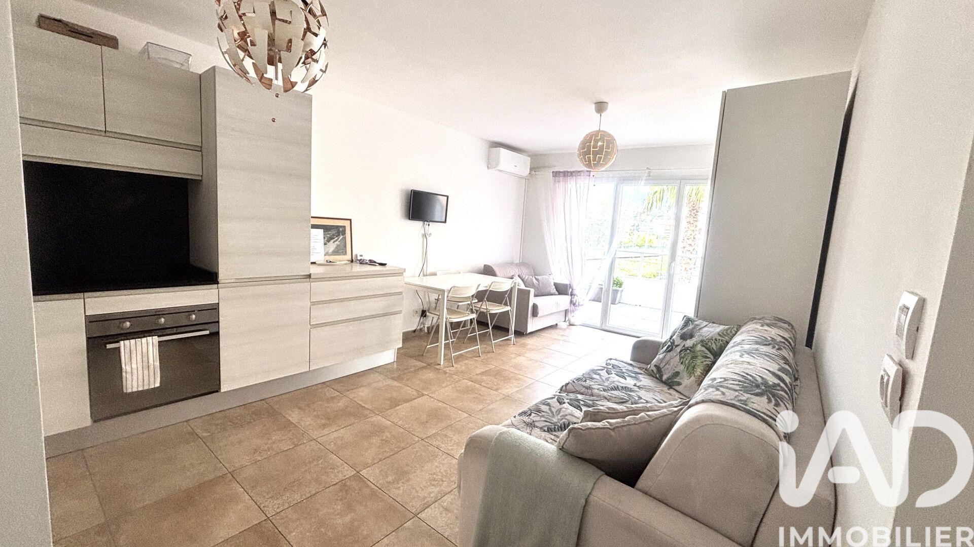 Vente Appartement 1 pièce - Photo 2